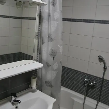 Pearl-free Parking شقة