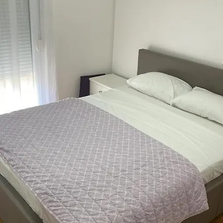 Pearl-free Parking * ماكارسكا